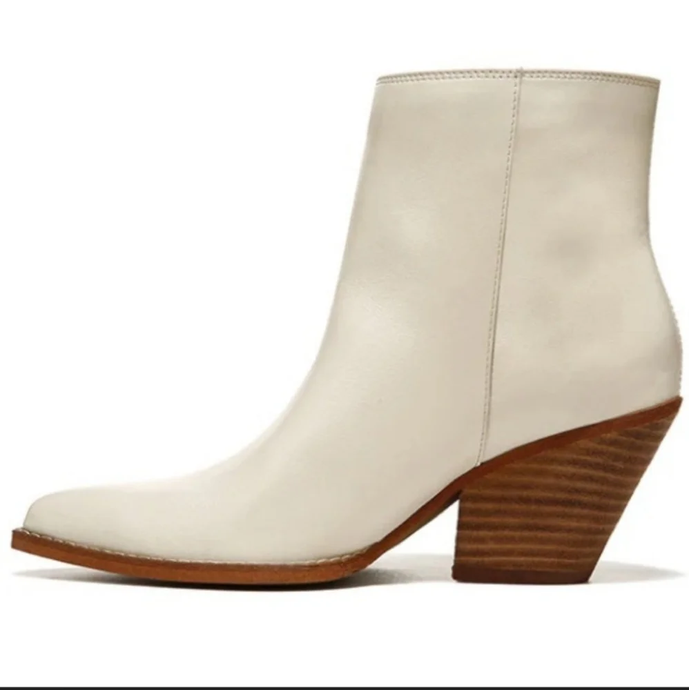 SAM EDELMAN JABE BOOTIE SIZE 5.5 NWOT